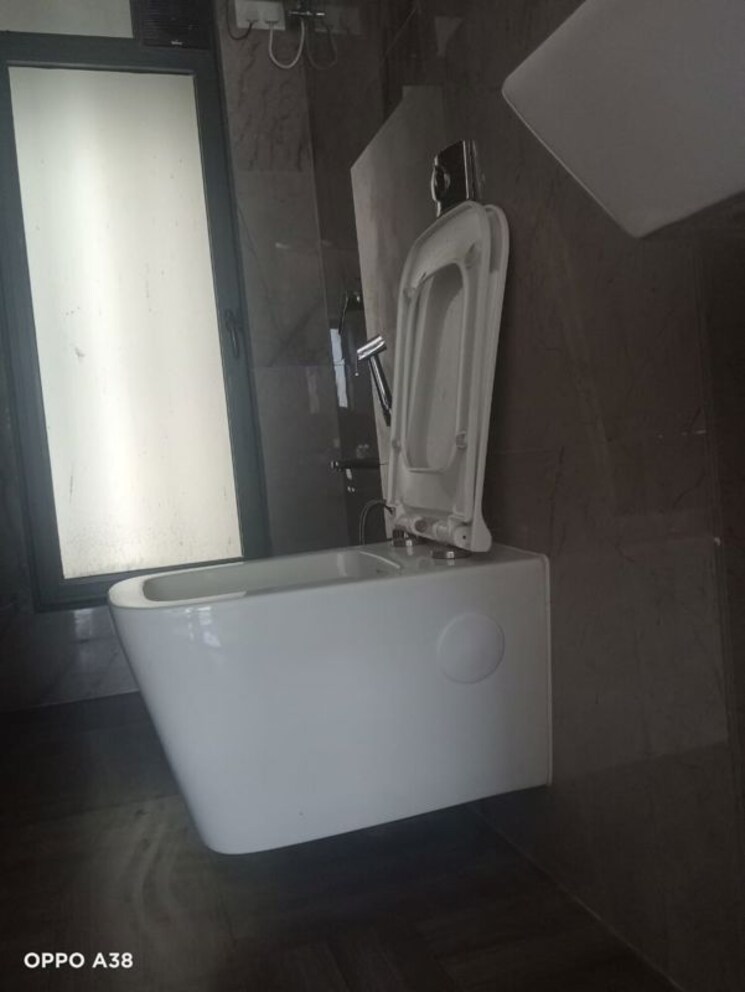 Bathroom, andheri west 2 Bedroom 850 Sq.Ft. Apartment In Andheri West Mumbai 9962894