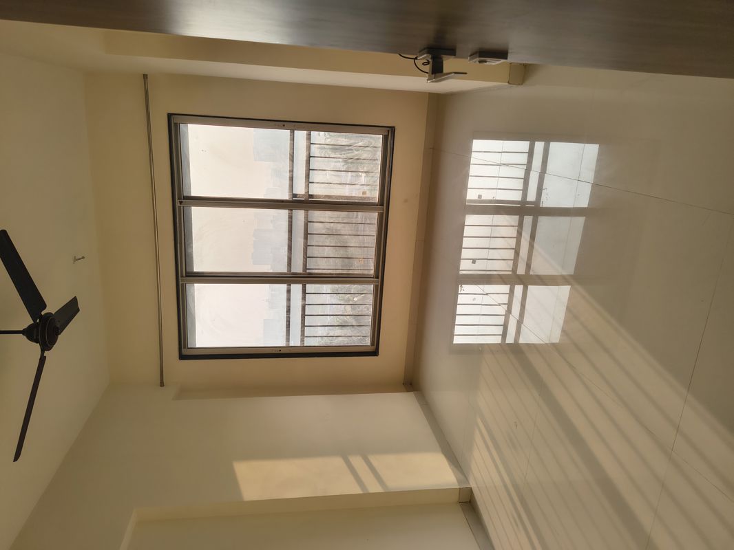 2 BHK + Study Room Apartment For Rent in Kurla East