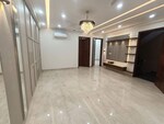 1.5 BHK + Pooja Room,Servant Room,Study Room,Extra Room 230 Sq.Yd. Builder Floor in Sarvapriya Vihar