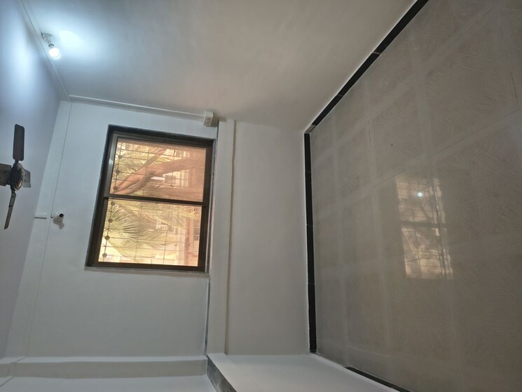 Room, kurla east 1 Bedroom 450 Sq.Ft. Apartment In Kurla East Mumbai 9962909