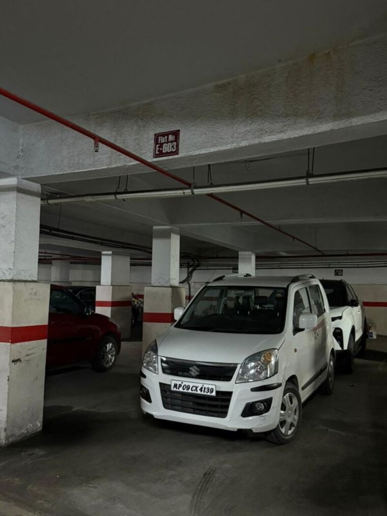  Parking, pride-purple-sapphire-park 3 Bedroom 1450 Sq.Ft. Apartment In Wakad Pune 9962911