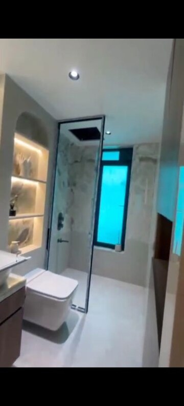 Furnished Amenities in 4 BHK Apartment at Dev Leo Tower, Oshiwara – for Rent