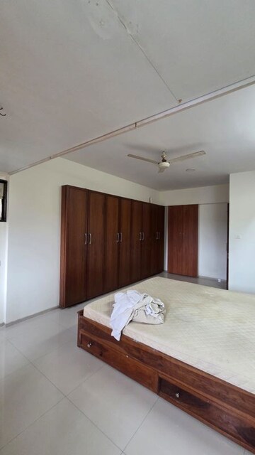 Bedroom in 3 BHK Apartment at Juhu – for Rent