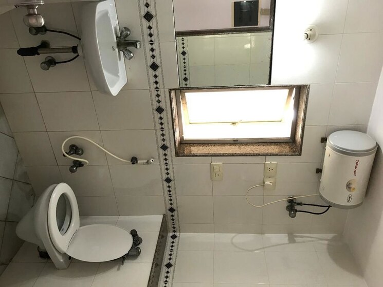 Bathroom, andheri west 4 Bedroom 1500 Sq.Ft. Apartment In Andheri West Mumbai 9962939