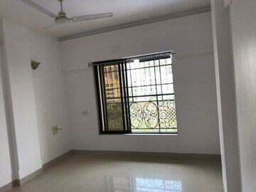 Room in 4 BHK Apartment at Andheri West – for Rent