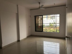 Room in 4 BHK Apartment at Andheri West – for Rent