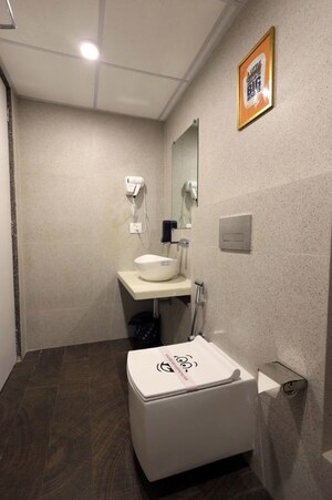 Bathroom in 3 BHK Apartment at Shrishti Synchronicity, Chandivali – for Rent