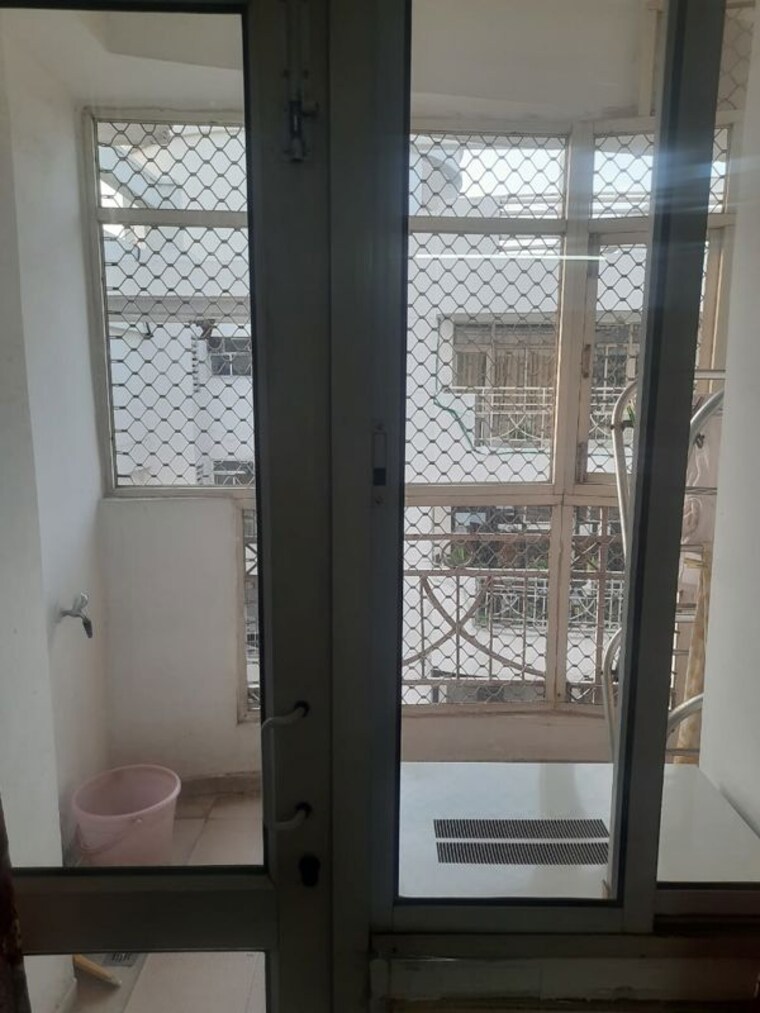 Room, gulshan-emerald-heights 3.5 Bedroom 1895 Sq.Ft. Apartment In Vaishali Sector 7 Ghaziabad 9962992