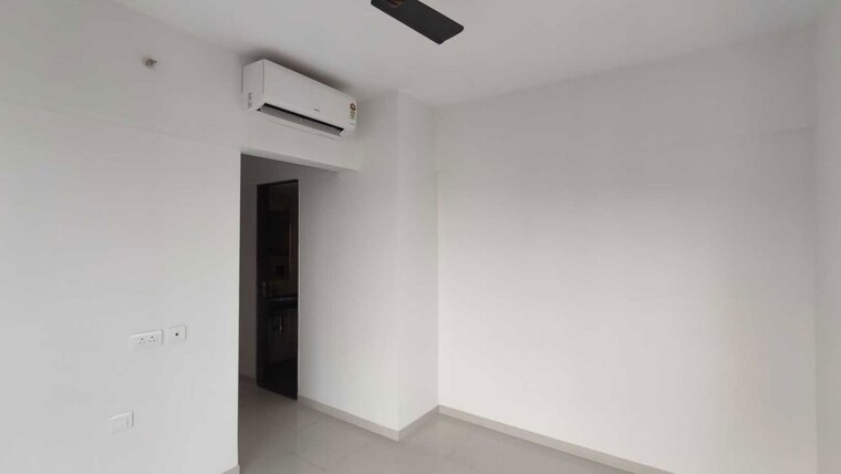 Living Room, lodha-splendora 1 Bedroom 490 Sq.Ft. Apartment In Ghodbunder Road Thane 9962995