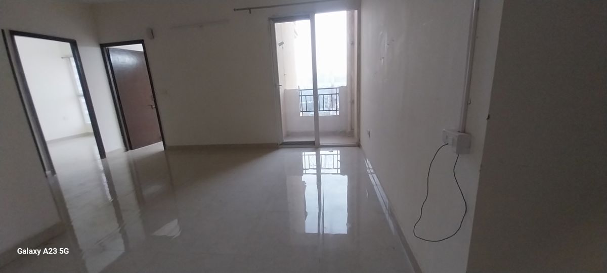 2 BHK + Extra Room Apartment For Rent in Signature Global Proxima