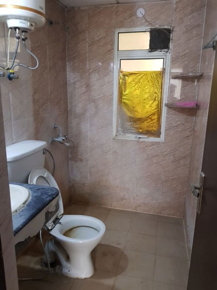 Bathroom, migsun-twinz 2 Bedroom 845 Sq.Ft. Apartment In Eta Ii Greater Noida Greater Noida 9963007