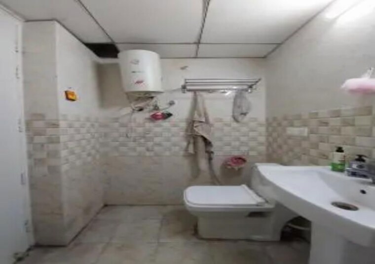 Bathroom, ska-metro-ville 2.5 Bedroom 1165 Sq.Ft. Apartment In Eta Ii Greater Noida Greater Noida 9961712