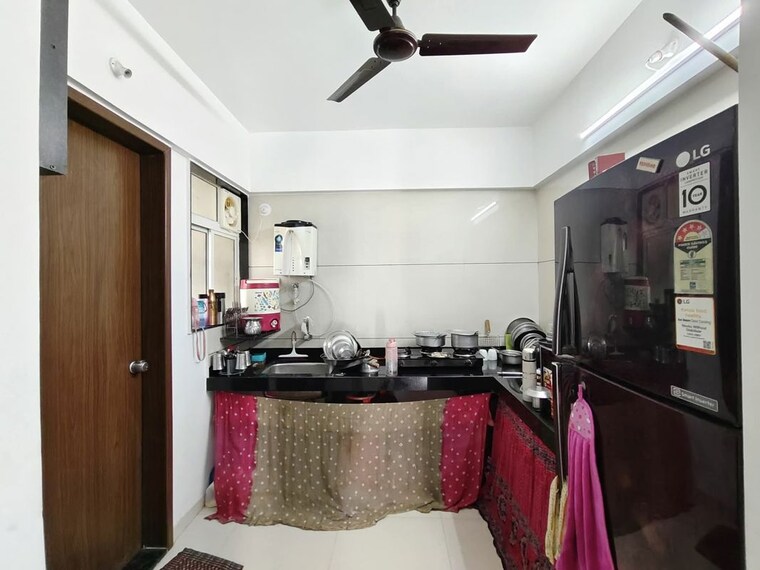 Kitchen, kanchan-royal-exotica 2 Bedroom 774 Sq.Ft. Apartment In Kondhwa Pune 9948643