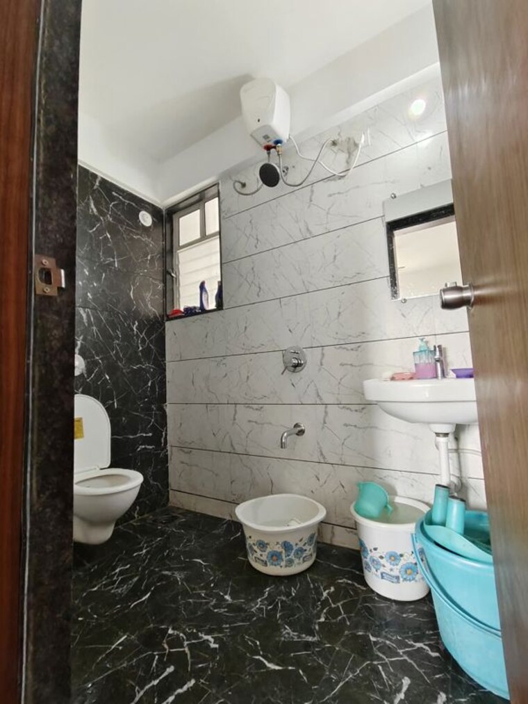 Attached Bathroom, kanchan-royal-exotica 2 Bedroom 774 Sq.Ft. Apartment In Kondhwa Pune 9948643