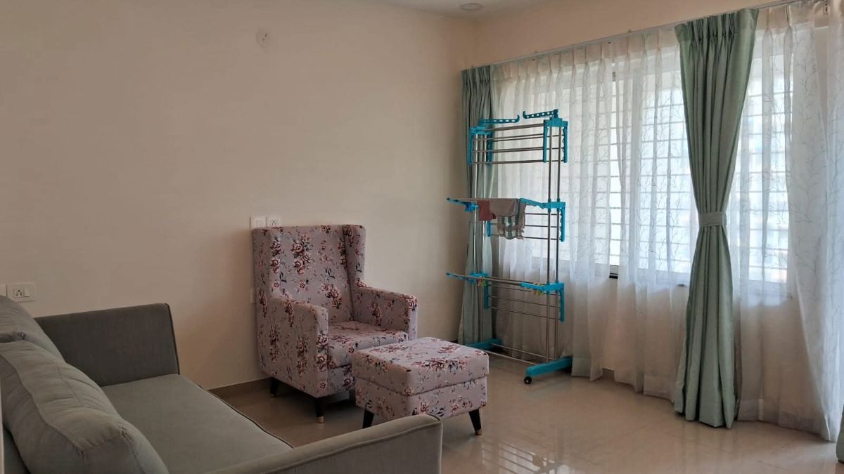 2 BHK + Extra Room Apartment For Rent in Kolte Patil Three Jewels