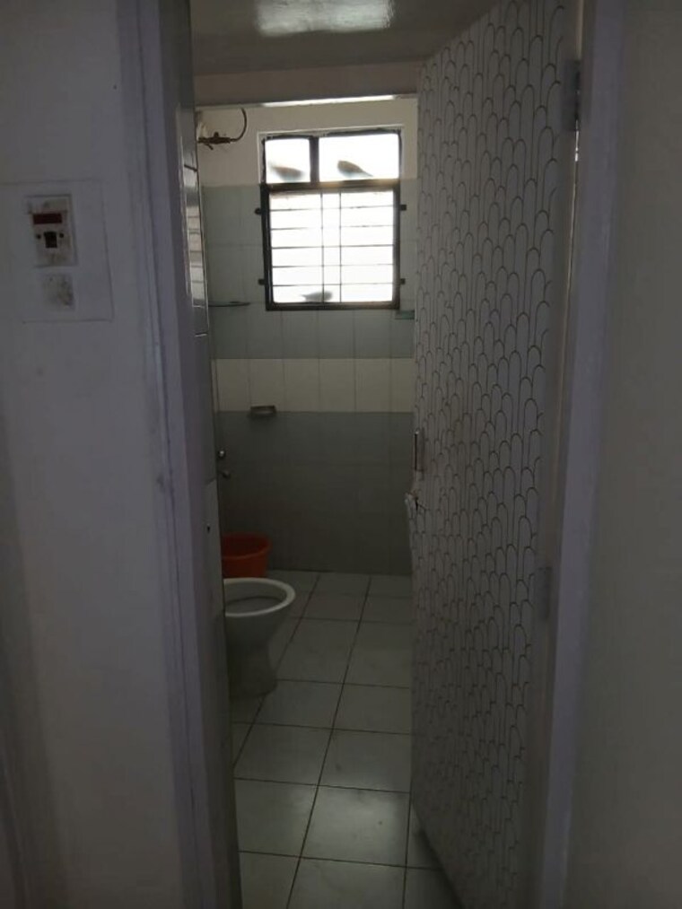 Bathroom, gajraj-mayur-pankh-apartments 2 Bedroom 1800 Sq.Ft. Apartment In Kondhwa Pune 9948867