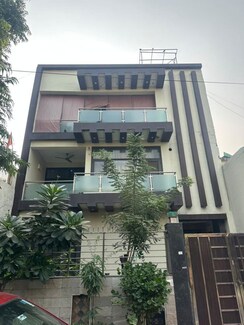 5 BHK + Study Room Independent House For Sale in Sector 47