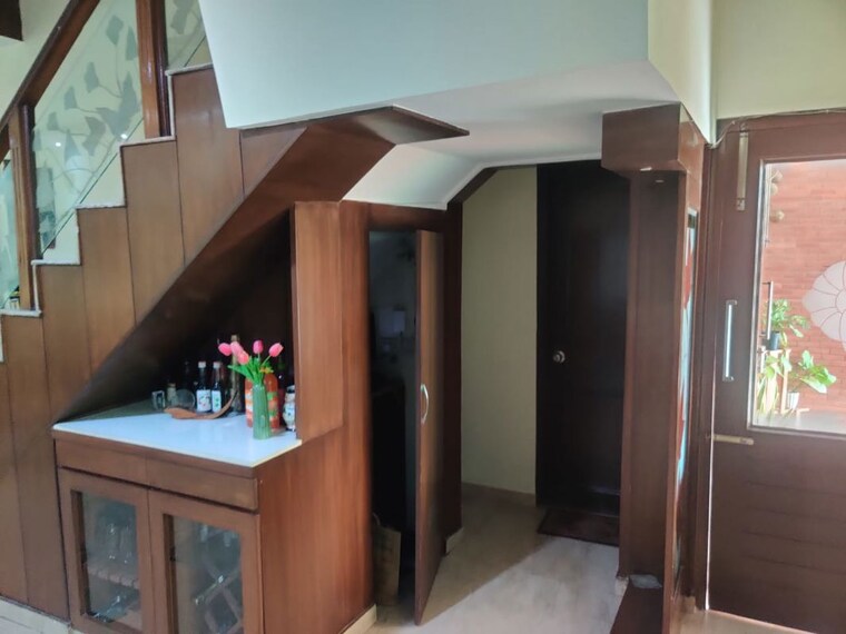 Bedroom, sector 47 5 Bedroom 112 Sq.Mt. Independent House In Sector 47 Noida 9963064