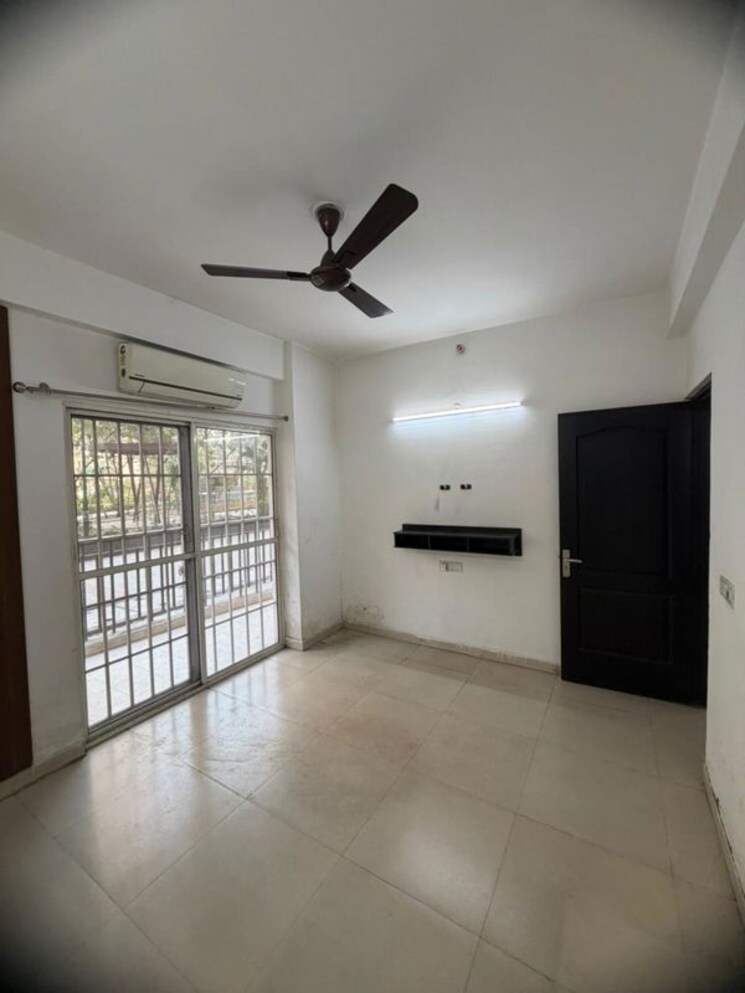 Room, aims-golf-avenue-ii 3 Bedroom 1455 Sq.Ft. Apartment In Sector 75 Noida 9963087