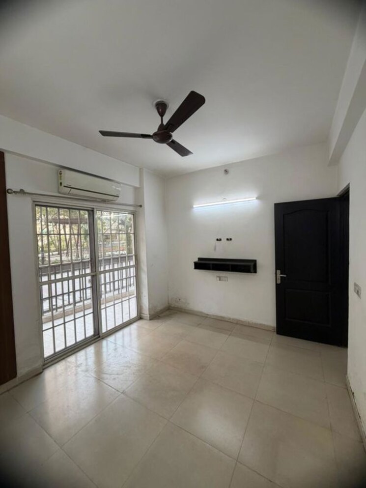 Room, aims-golf-avenue-ii 3 Bedroom 1455 Sq.Ft. Apartment In Sector 75 Noida 9963087