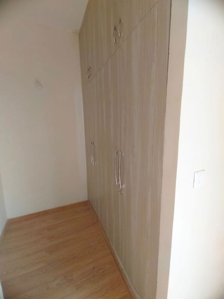 Room, amrapali-crystal-homes 3 Bedroom 1700 Sq.Ft. Apartment In Sector 76 Noida 9963092