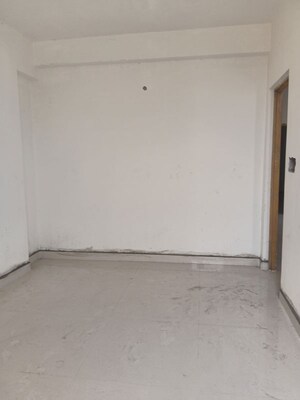 Room in 3 BHK Apartment at Kokapet – for Sale