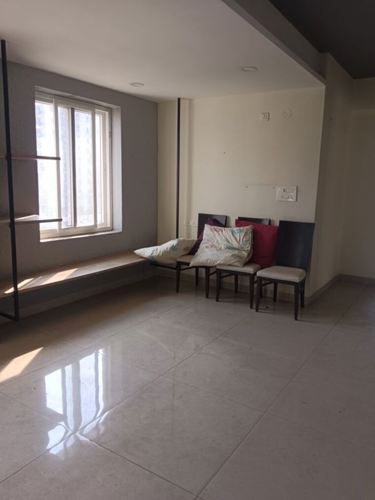 Room, kokapet Commercial Office Space 2300 Sq.Ft. In Kokapet Hyderabad 9963135