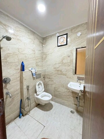 Bathroom in 2 BHK Builder Floor at Palm Residency Chhatarpur, Chattarpur – for Rent