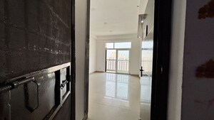 Bathroom in 3 BHK Villa at Amrapali Dream Valley, Tech Zone 4 Greater Noida – for Sale
