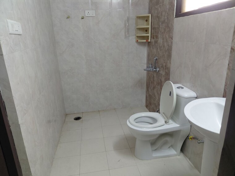 Bathroom, raj-surya-greens 1 Bedroom 400 Sq.Ft. Apartment In Raebareli Road Lucknow 9963162