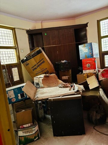 Team Area in 3 BHK Builder Floor at Avantika Colony – for Sale