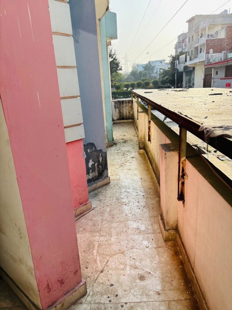 Balcony, avantika colony 3 Bedroom 110 Sq.Yd. Builder Floor In Avantika Colony Ghaziabad 9963168