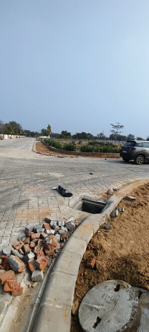  Plot For Sale in Renwal Manji