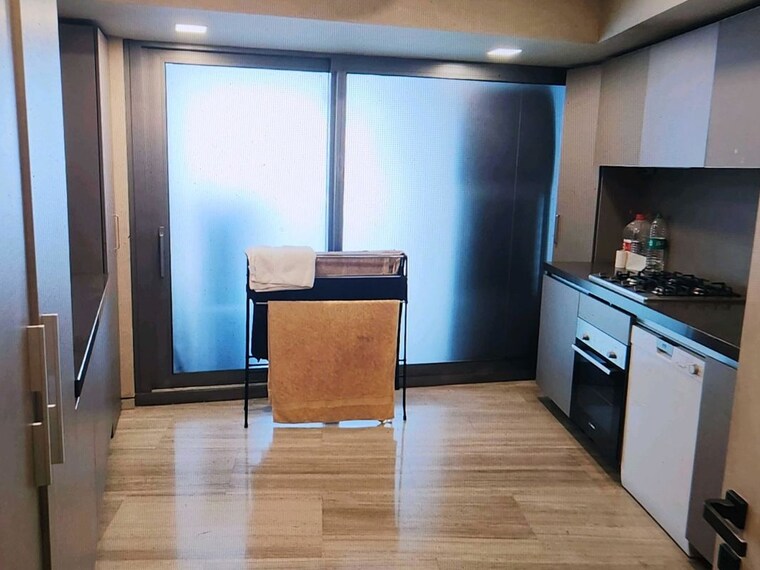 Kitchen, lodha-world-crest 3 Bedroom 1508 Sq.Ft. Apartment In Worli Mumbai 9963203