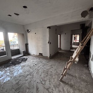 Room in 3.5 BHK Apartment at Jaypee Kasa Isles, Sector 129 – for Sale