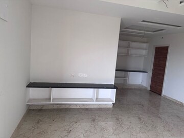 Room in 3 BHK Apartment at Beyond Downtown Arcade, Gollapudi – for Sale