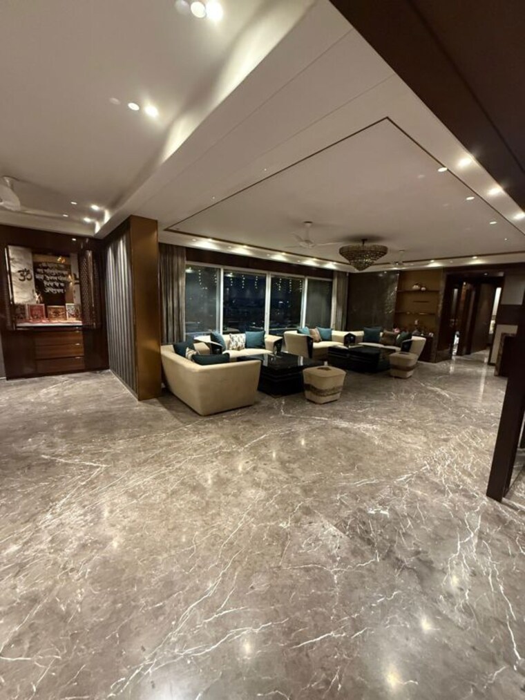  Parking, andheri west 6 Bedroom 3500 Sq.Ft. Apartment In Andheri West Mumbai 9963213