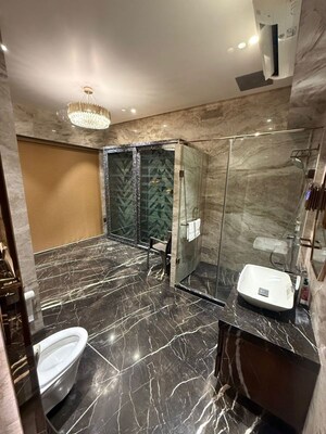 Bathroom in 6 BHK Apartment at Andheri West – for Rent