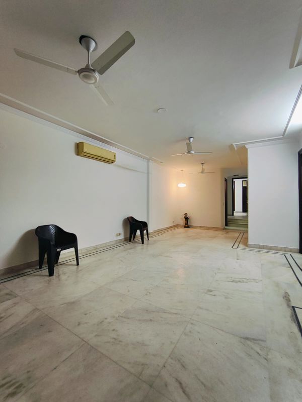 3 BHK + Pooja Room Builder Floor For Rent in Shivalik Colony