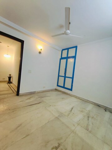 Room in 3 BHK Builder Floor at Shivalik Colony – for Rent