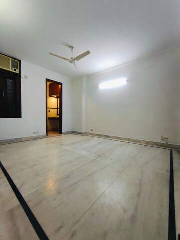 Room in 3 BHK Builder Floor at Shivalik Colony – for Rent