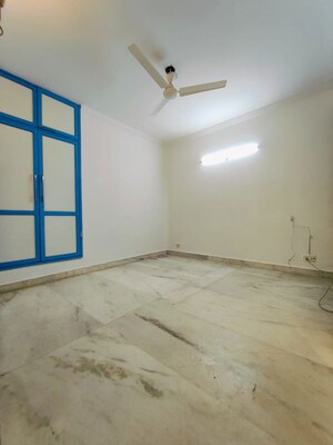 Room in 3 BHK Builder Floor at Shivalik Colony – for Rent