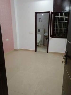 Room in 2 BHK Builder Floor at Niti Khand I – for Sale