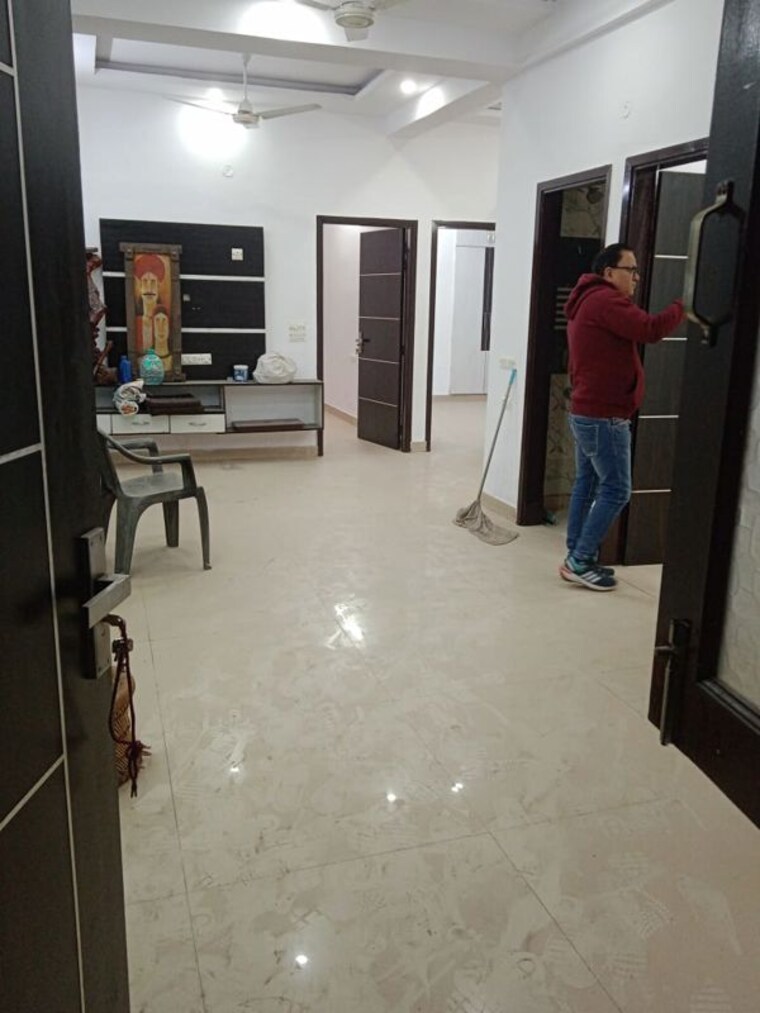  Parking, niti khand i 2 Bedroom 850 Sq.Ft. Builder Floor In Niti Khand I Ghaziabad 9963264