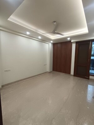 Room in 3 BHK Builder Floor at Greater Kailash I – for Rent