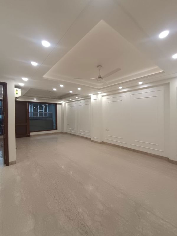 3 BHK + Pooja Room,Servant Room Builder Floor For Rent in Greater Kailash I