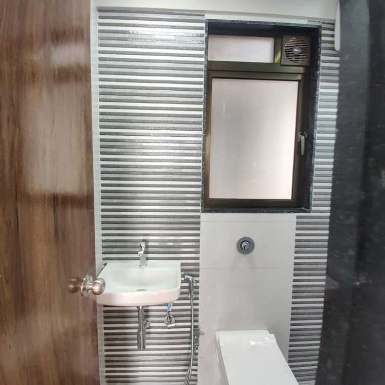 Bathroom, sheth-auris-serenity-tower-2 2 Bedroom 805 Sq.Ft. Apartment In Malad West Mumbai 9963281
