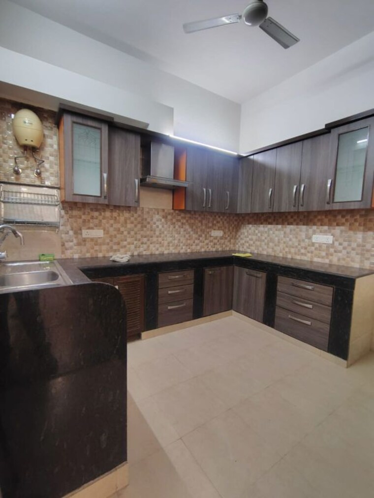 Kitchen, greater kailash ii 3 Bedroom 250 Sq.Yd. Builder Floor In Greater Kailash ii Delhi 9963312