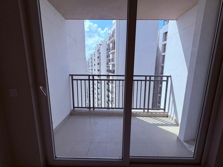 Room, eldeco-live-by-the-greens 2 Bedroom 668 Sq.Ft. Apartment In Sector 150 Noida 9963299