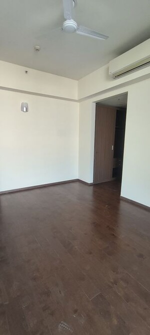 Room in 4 BHK Apartment at M3M Golf Estate, Sector 65 – for Sale